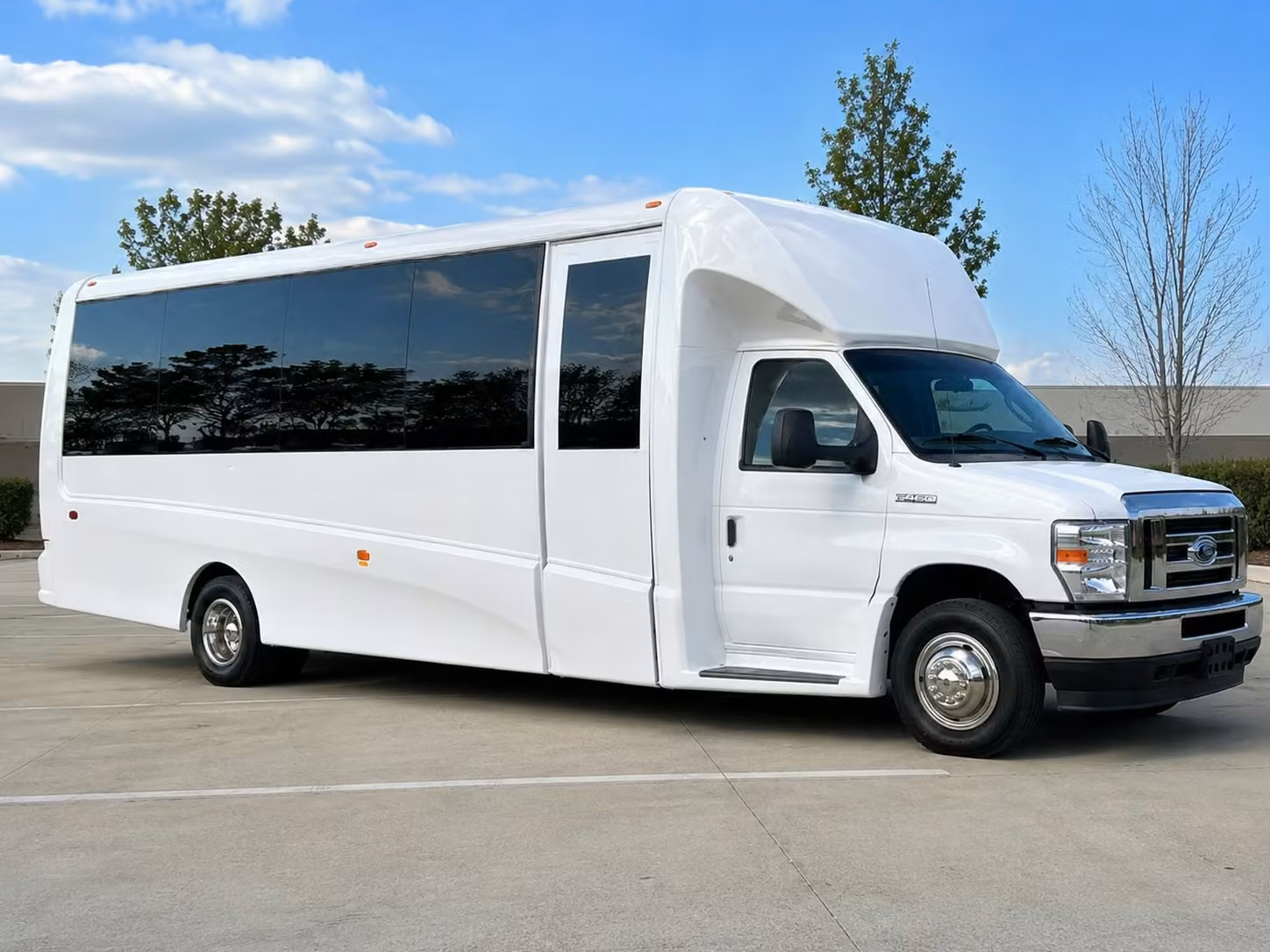 15 passenger minibus