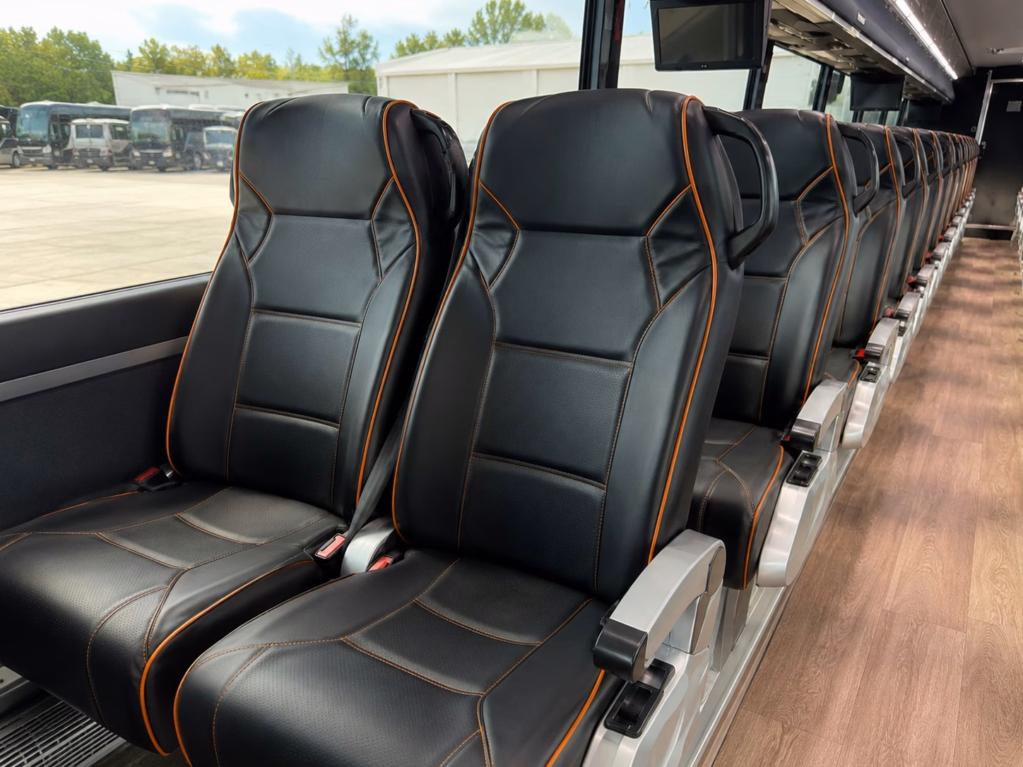 charter buses to cleveland browns and guardians games from strongsville