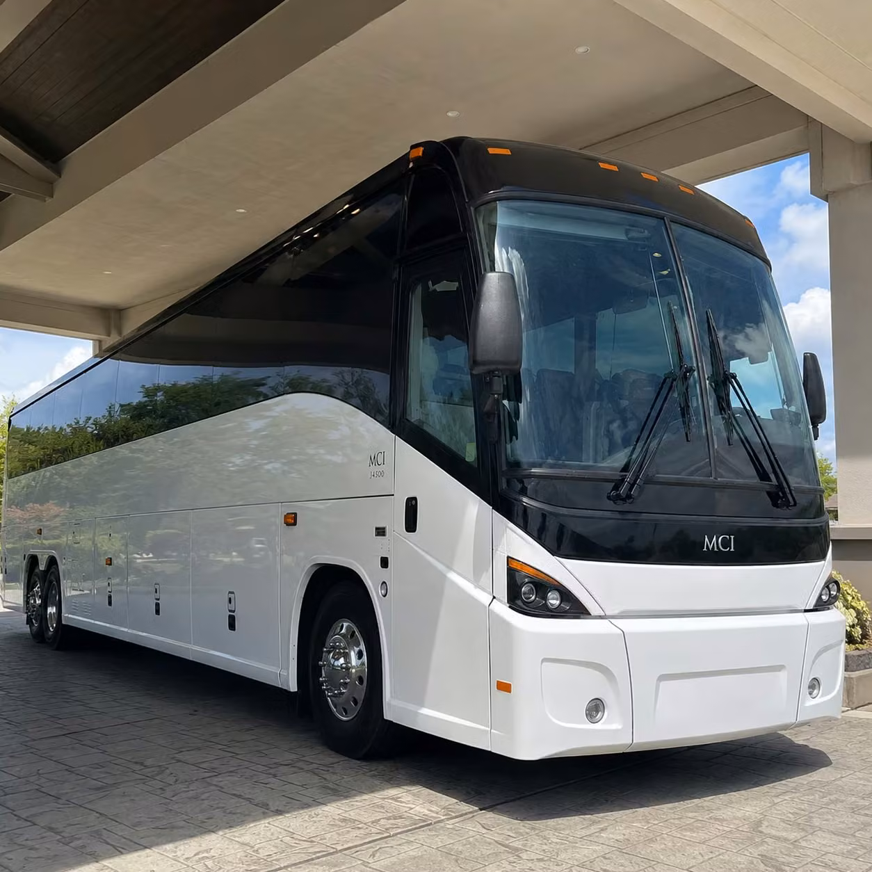 strongsville corporate campus shuttle services for daily commuters