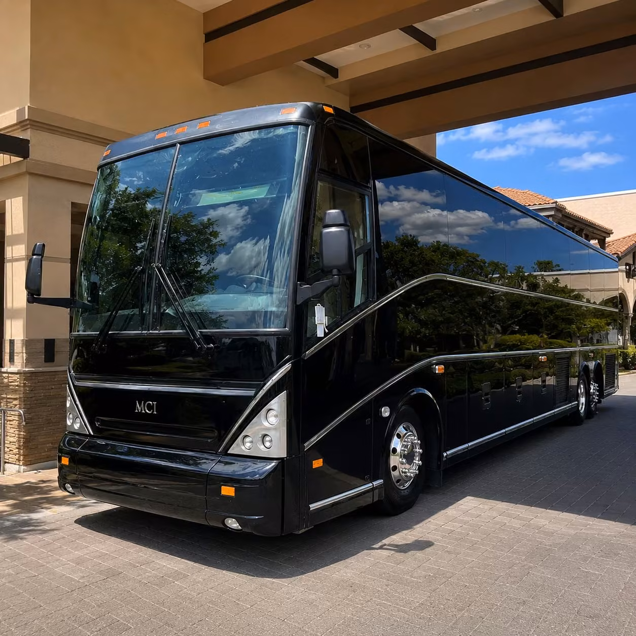 strongsville employee shuttle services for daily commuters and corporate campuses